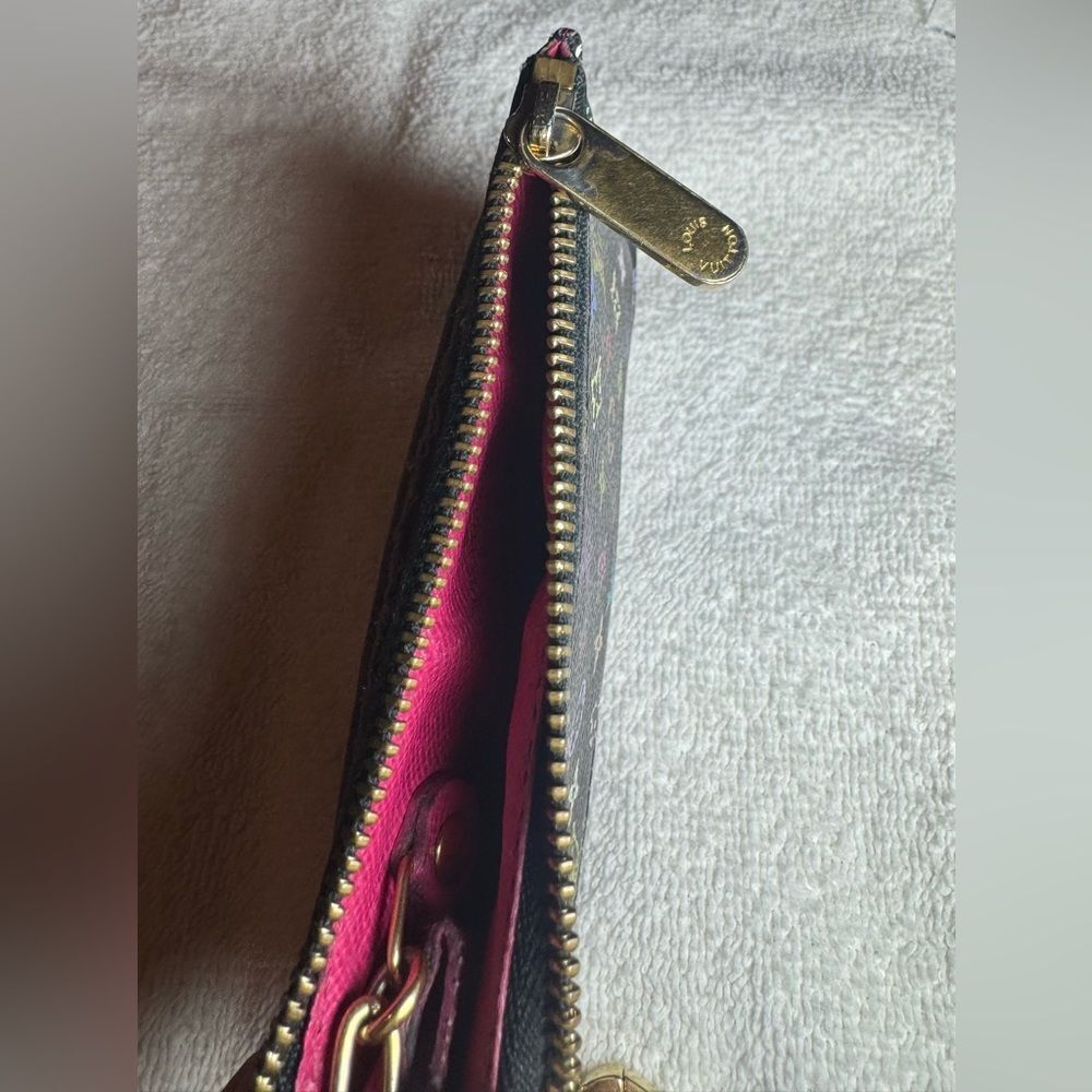 Auth Vintage Louis Vuitton 33 Multicolor Murakami LV Keychain Black Pouch - Picture 12 of 12
